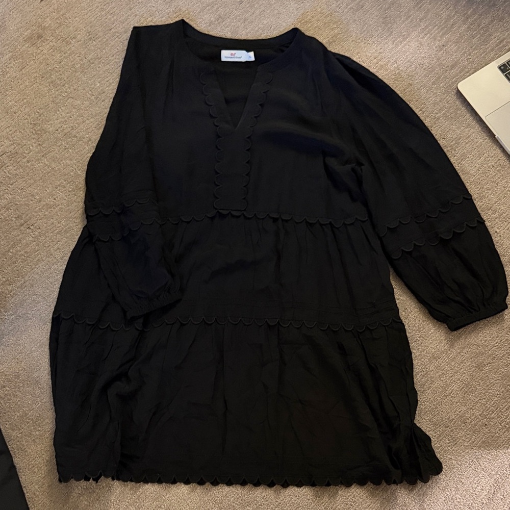 Vineyard Vines Deep V Black Dress